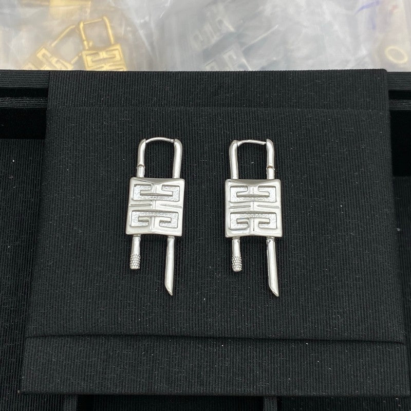 18K Given Lock Gold Earrings