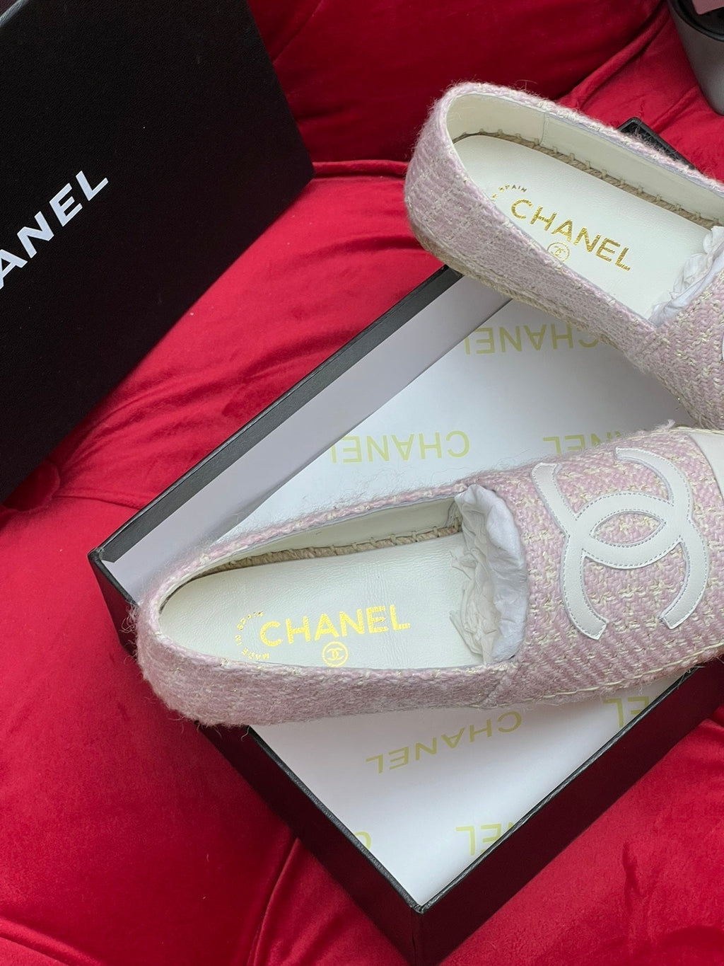 CHANEL WOVEN LOAFERS IN LIGHT PINK FABRIC