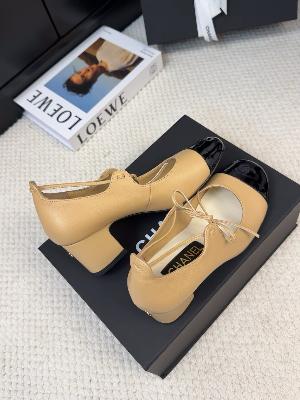 CHANEL MARY JANE PUMPS 55 MM IN SAND YELLOW MIX BLACK LAMBSKIN
